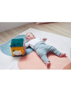 Cube sensoriel pour bébé 2